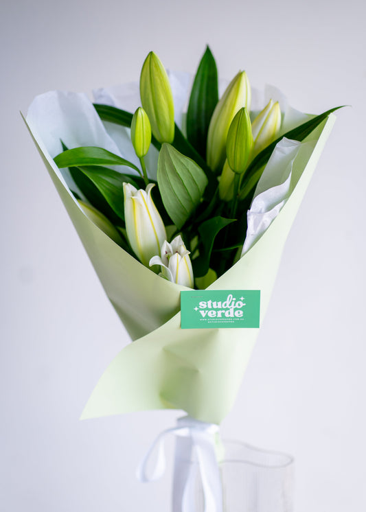 Oriental Lily Market Bunch