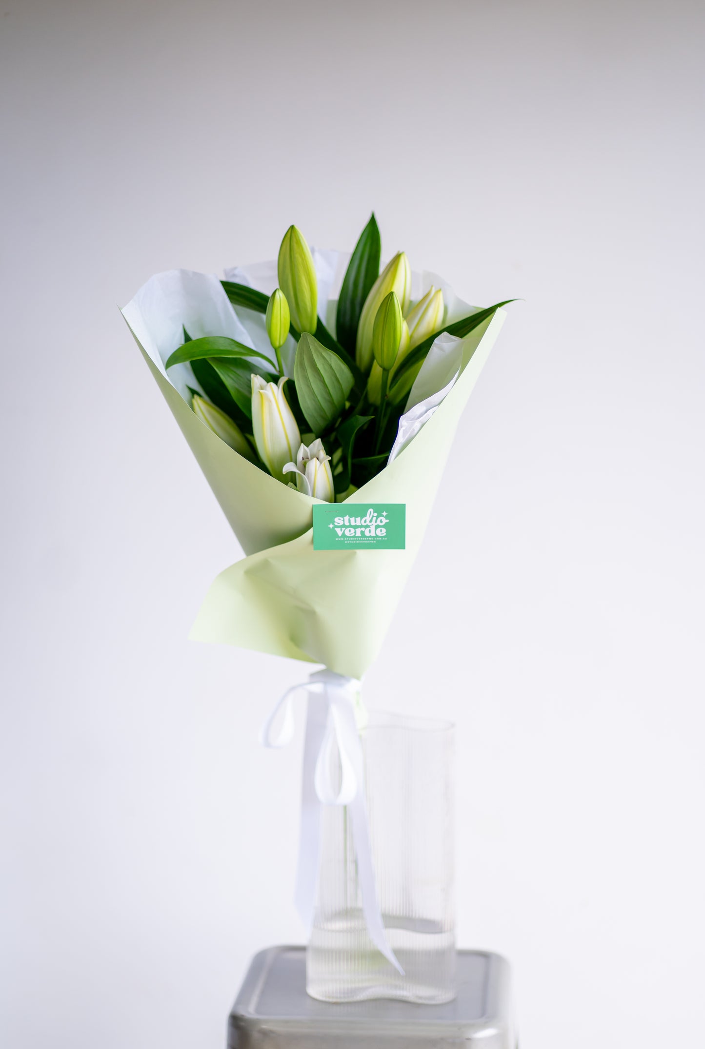 Oriental Lily Market Bunch