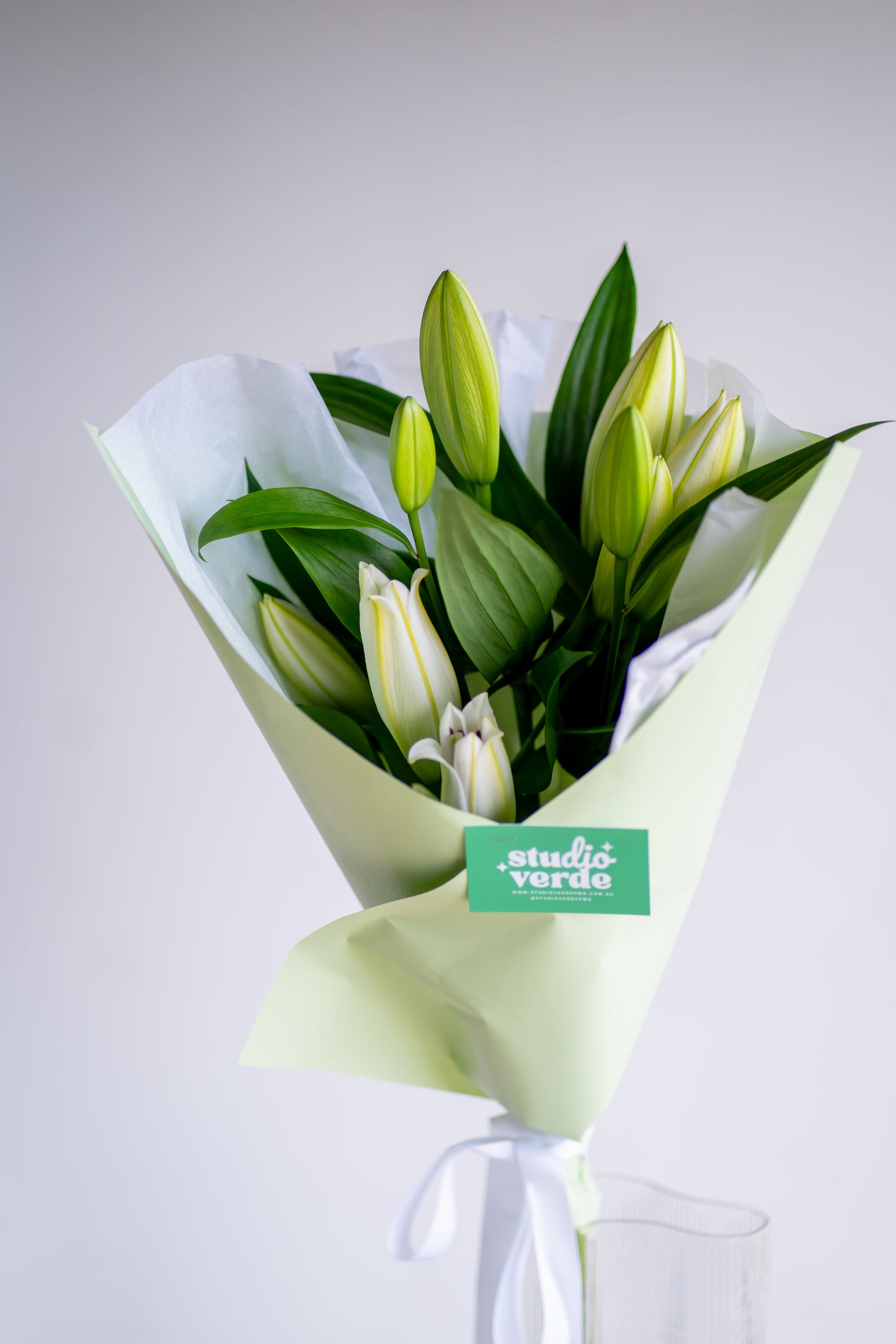 Oriental Lily Market Bunch